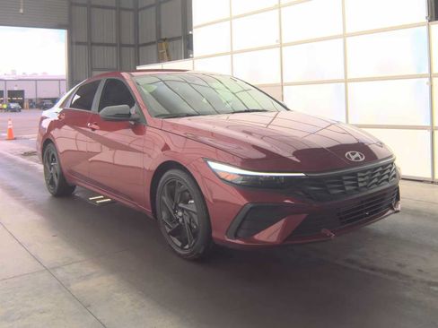 Used 2026 Hyundai Elantra Sport FWD image 2
