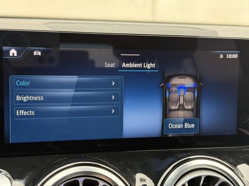 Used 2024 Mercedes-Benz GLB 250 image 12