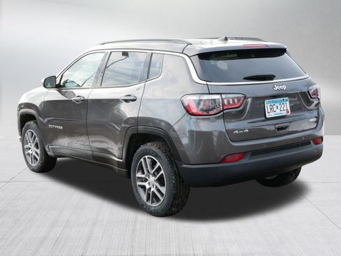 Used 2020 Jeep Compass Latitude image 5