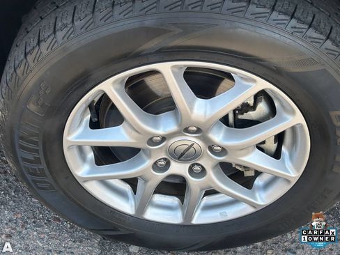 Certified 2024 Chrysler Pacifica Touring-L FWD image 10