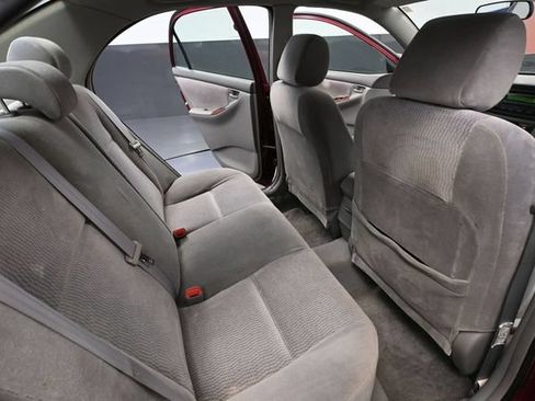 Used 2005 Toyota Corolla LE FWD image 36