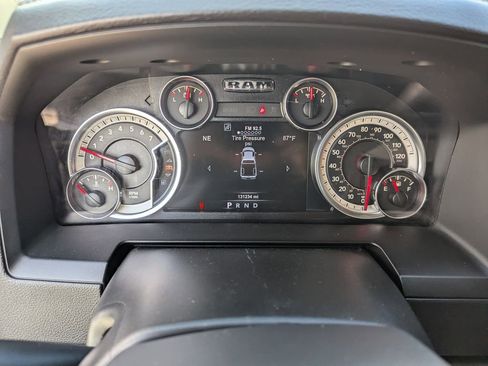 Used 2017 RAM 1500 Laramie w/ Convenience Group AWD/4WD image 24