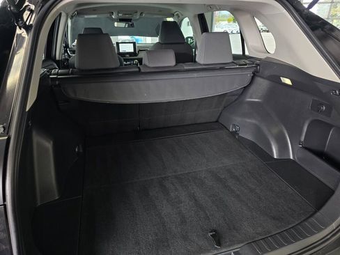 Used 2025 Toyota RAV4 XLE AWD/4WD image 15