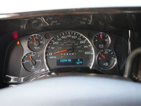 Used 2019 Chevrolet Express 2500 Explorer Conversion Van / Limi w/ Enhanced Convenience Package image 7