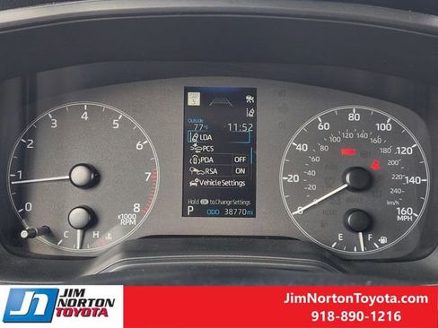 Used 2024 Toyota Corolla LE image 16