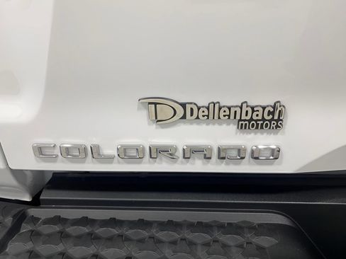 Used 2024 Chevrolet Colorado Trail Boss w/ Technology Package AWD/4WD image 17