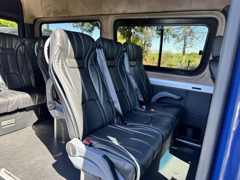 Used 2023 Mercedes-Benz Sprinter 2500 image 11