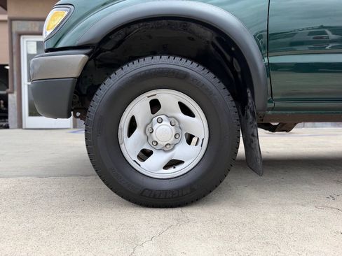 Used 2002 Toyota Tacoma PreRunner RWD image 20