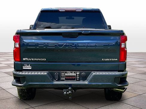 Used 2020 Chevrolet Silverado 1500 Custom w/ Custom Value Package RWD image 4