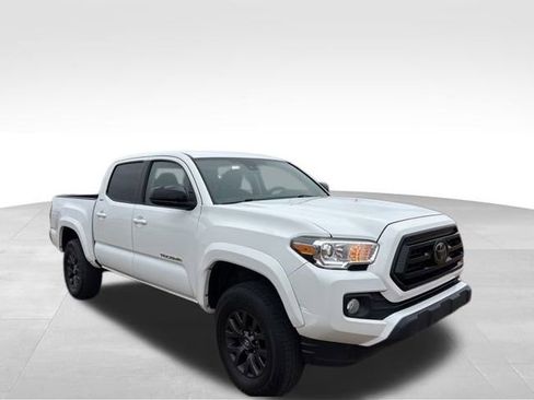 Used 2022 Toyota Tacoma SR5 image 4