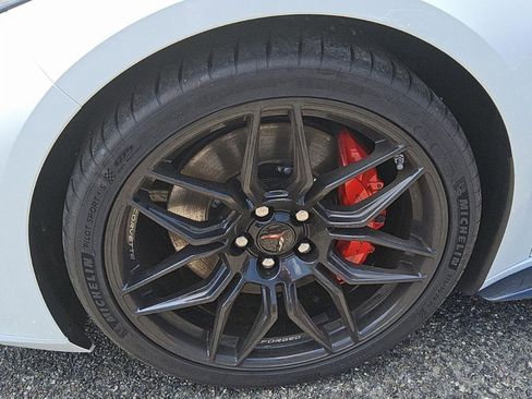 Used 2024 Chevrolet Corvette Z06 image 2