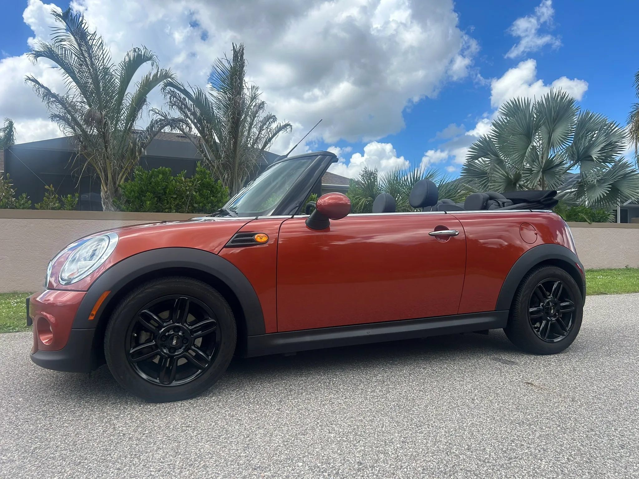 Used 2013 MINI Cooper Convertible FWD image 15