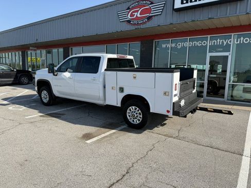 Used 2021 Chevrolet Silverado 2500 LT w/ Z71 Off-Road Package image 4
