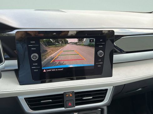 New 2026 Volkswagen Taos SE AWD/4WD image 14