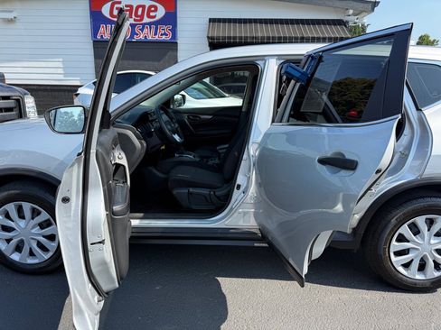 Used 2019 Nissan Rogue S image 15