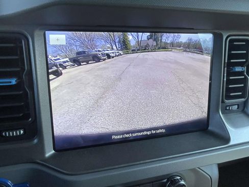 Certified 2024 Ford Bronco Black Diamond image 23