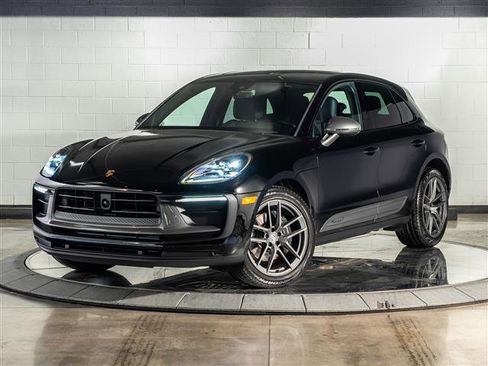 Used 2025 Porsche Macan Turbo image 1