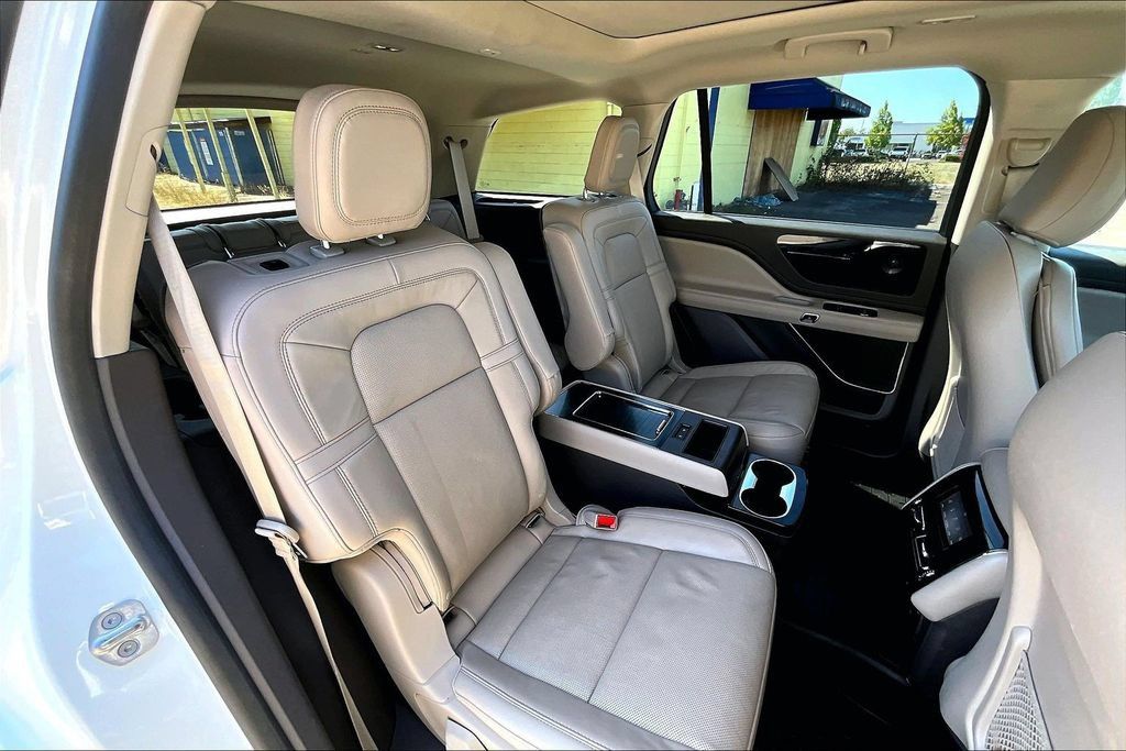 Used 2022 Lincoln Aviator Reserve w/ Equipment Group 201A AWD/4WD image 20