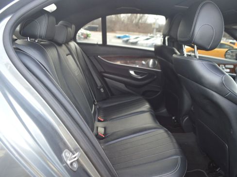 Used 2017 Mercedes-Benz E 300 4MATIC image 24