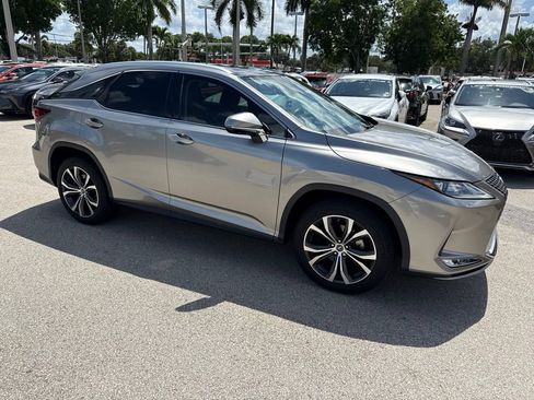 Certified 2022 Lexus RX 350 AWD w/ Premium Package image 3