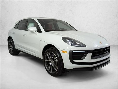 New 2026 Porsche Macan image 7