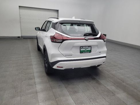 Used 2024 Nissan Kicks SR FWD image 5