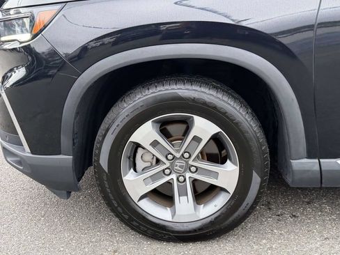 Used 2024 Honda Pilot EX-L image 11
