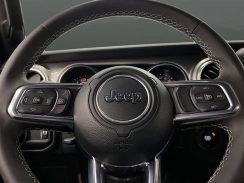 Used 2023 Jeep Wrangler Sahara w/ Safety Group image 15