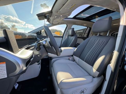 New 2026 Hyundai Ioniq 9 Calligraphy AWD/4WD image 17