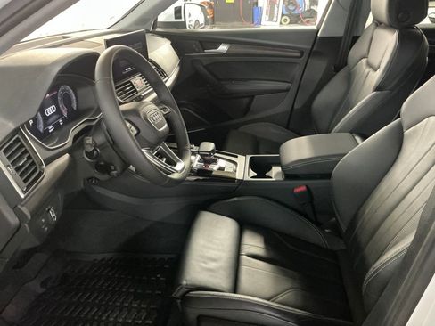 Certified 2025 Audi Q5 2.0T Premium Plus w/ Premium Plus Package AWD/4WD image 15
