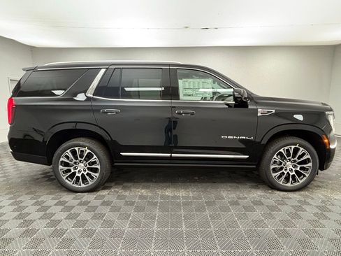 New 2026 GMC Yukon Denali w/ Sun & Power Step Package image 7