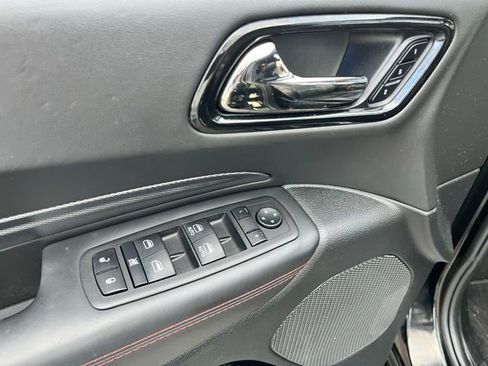 Used 2023 Dodge Durango GT AWD/4WD image 17