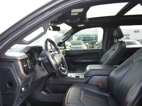 Used 2022 Ford Expedition Limited RWD image 14