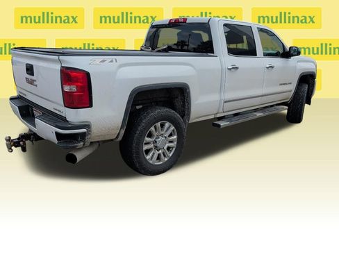 Used 2015 GMC Sierra 2500 Denali w/ Duramax Plus Package AWD/4WD image 4