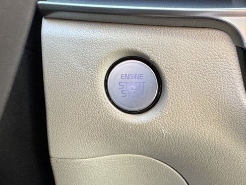 Certified 2025 Kia Sorento S image 21