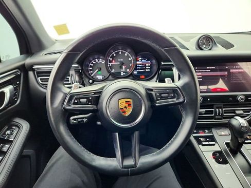 Used 2022 Porsche Macan image 21