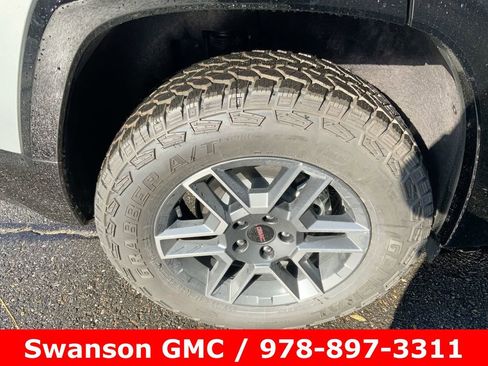 New 2026 GMC Terrain AT4 w/ LPO, Floor Liner Package image 31