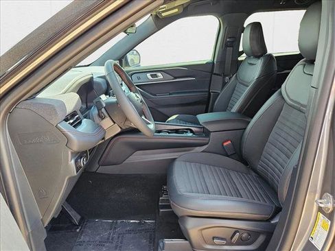 New 2025 Ford Explorer ST-Line image 4