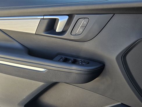 Used 2025 Buick Enclave Preferred FWD image 30