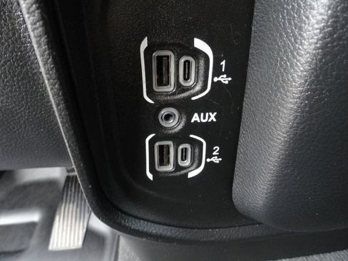 Used 2021 RAM 1500 Laramie w/ Off Road Group AWD/4WD image 24