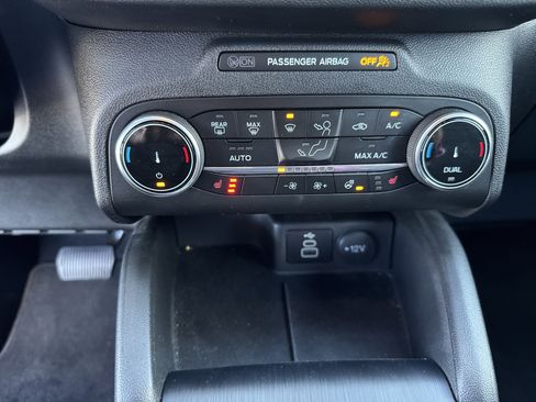 Used 2024 Ford Escape Active w/ Cold Weather Package image 32