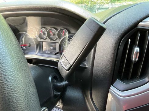 Certified 2020 Chevrolet Silverado 1500 Custom w/ Custom Value Package image 15