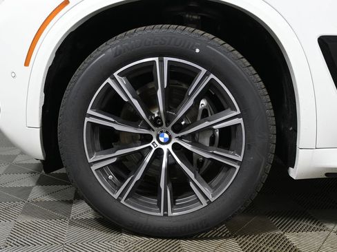 Used 2026 BMW X5 xDrive40i w/ M Sport Package image 12