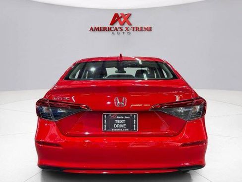 Used 2022 Honda Civic LX image 5