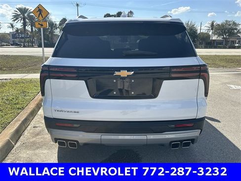 Certified 2025 Chevrolet Traverse LT image 7