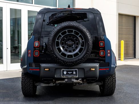 Used 2026 Land Rover Defender 110 OCTA image 16