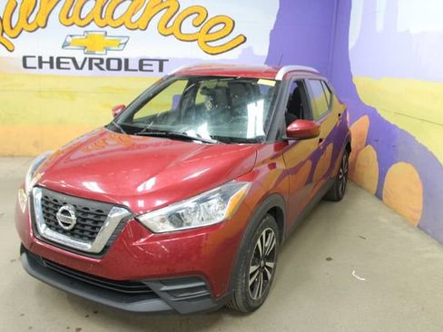 Used 2019 Nissan Kicks SV FWD image 4