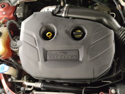 Used 2014 Ford Fusion SE w/ Equipment Group 201A image 30