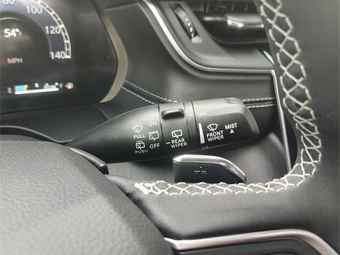 New 2025 Jeep Grand Cherokee Altitude image 21