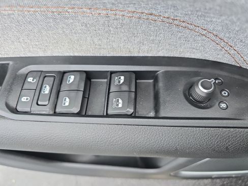 Used 2022 Jeep Compass Latitude image 28